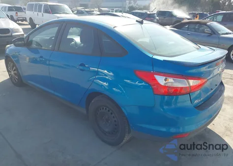 2012 Ford Focus Se z USA, uszkodzony, nr VIN 1FAHP3F23CL362213